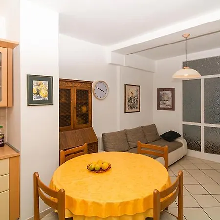 Apartment Vlahov *
